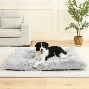 Lits doux pour chiens, maison en peluche longue et douce.